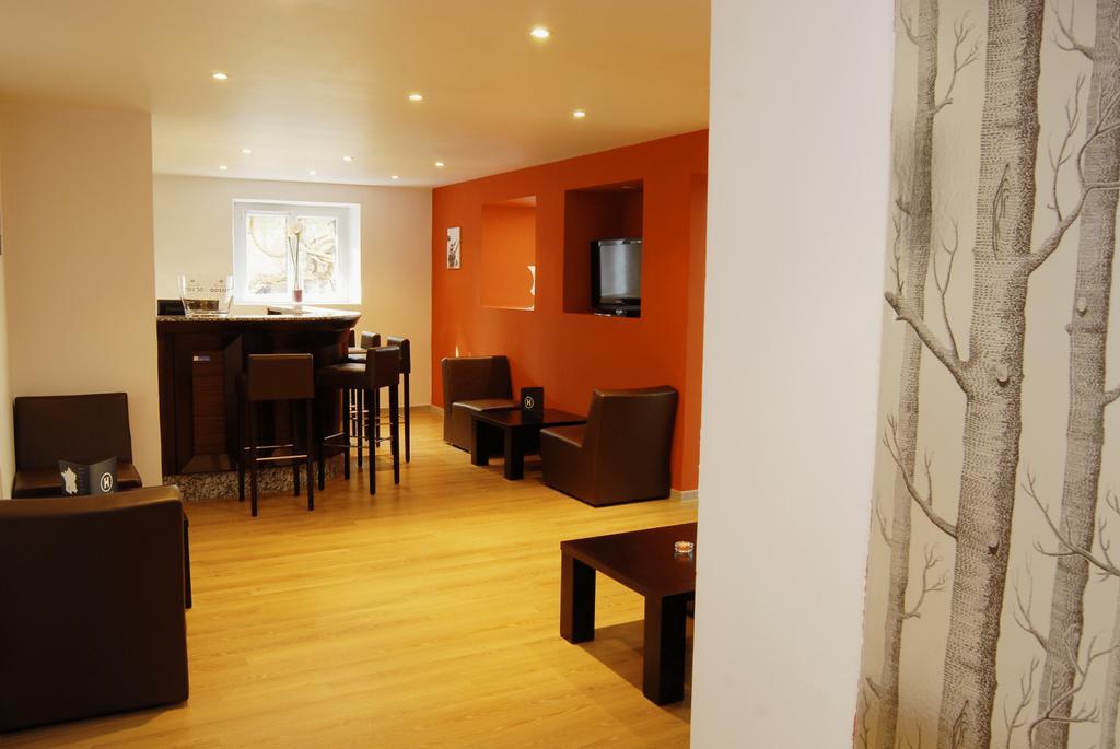 Residence Les Jardins De Lourdes Bagian luar foto