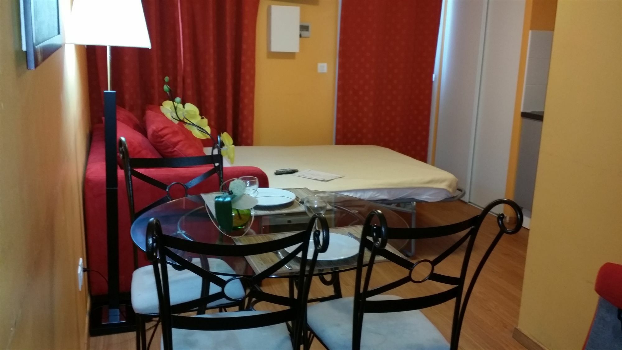 Residence Les Jardins De Lourdes Bagian luar foto